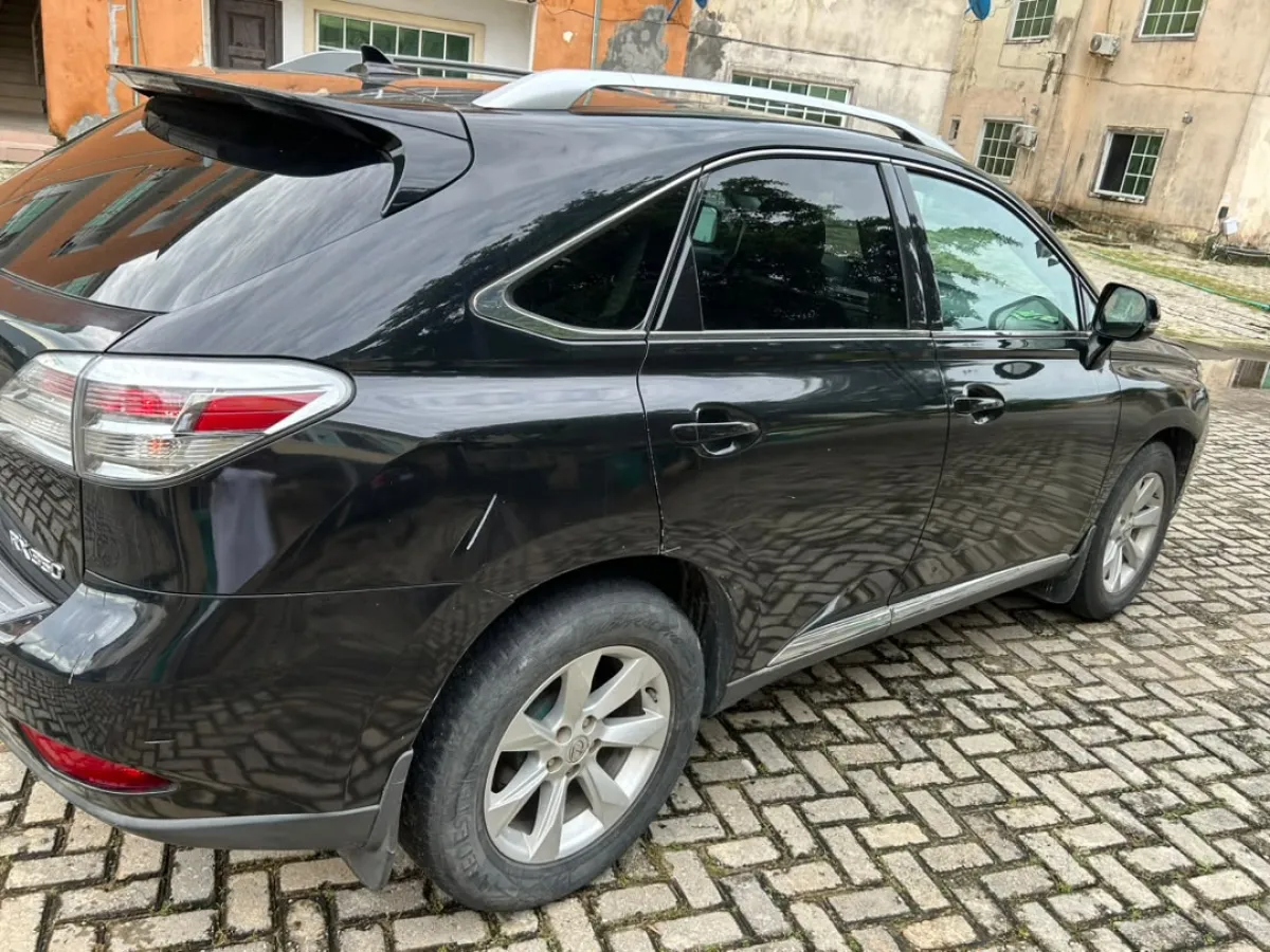 2010 Lexus Rx 350 used but not registered - Image 3