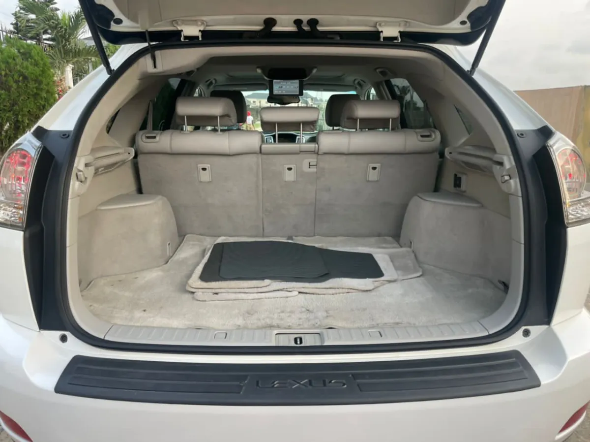 Toks White Lexus RX 330 2005 Full Option - Image 2
