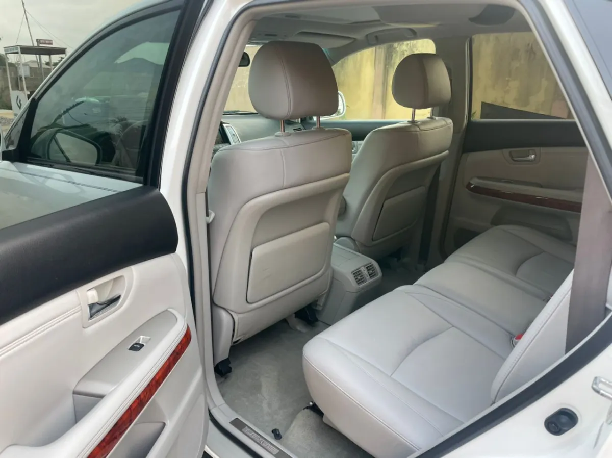 Toks White Lexus RX 330 2005 Full Option - Image 3