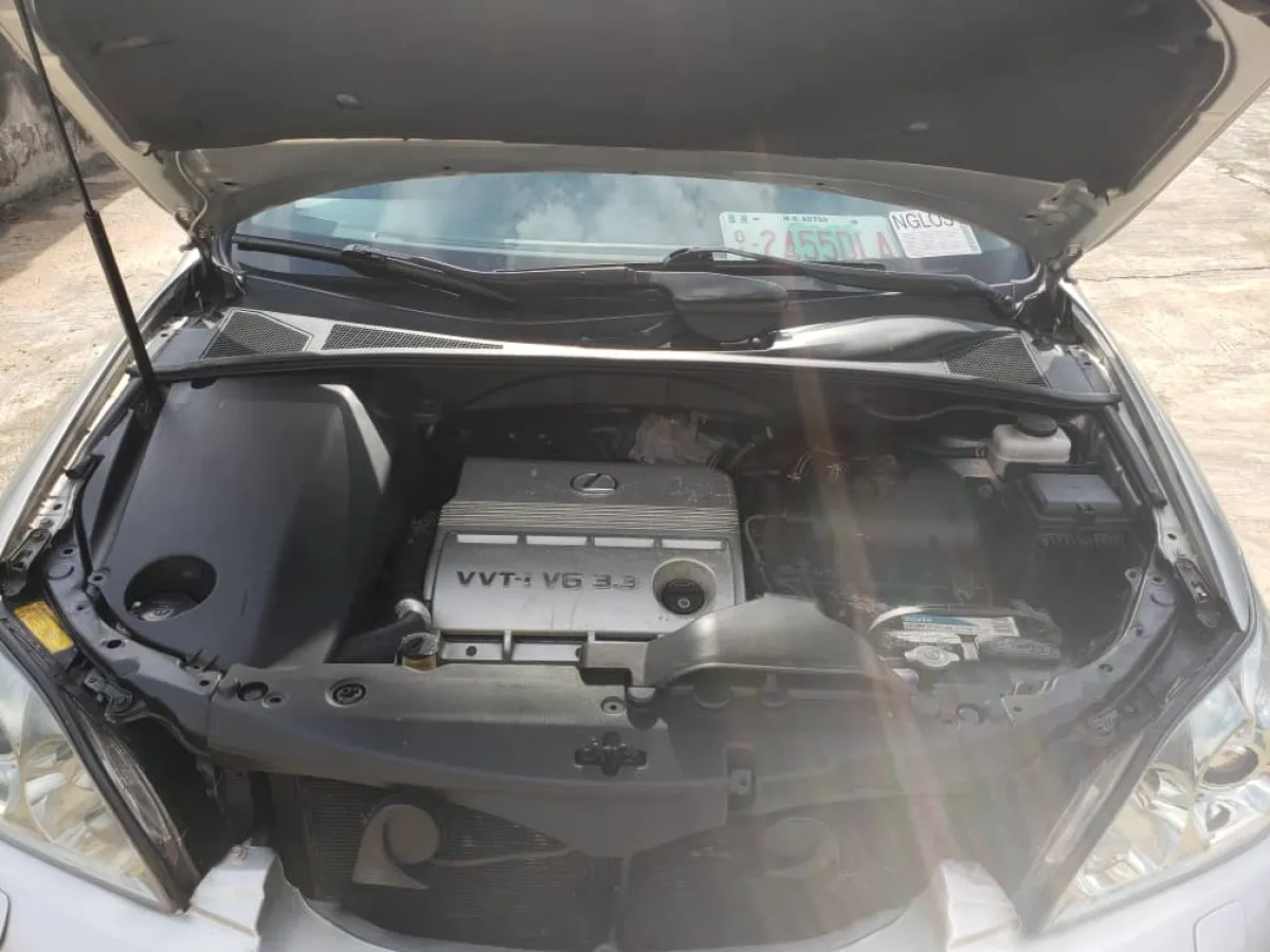 Toks 2005 Lexus Rx330 - Image 2