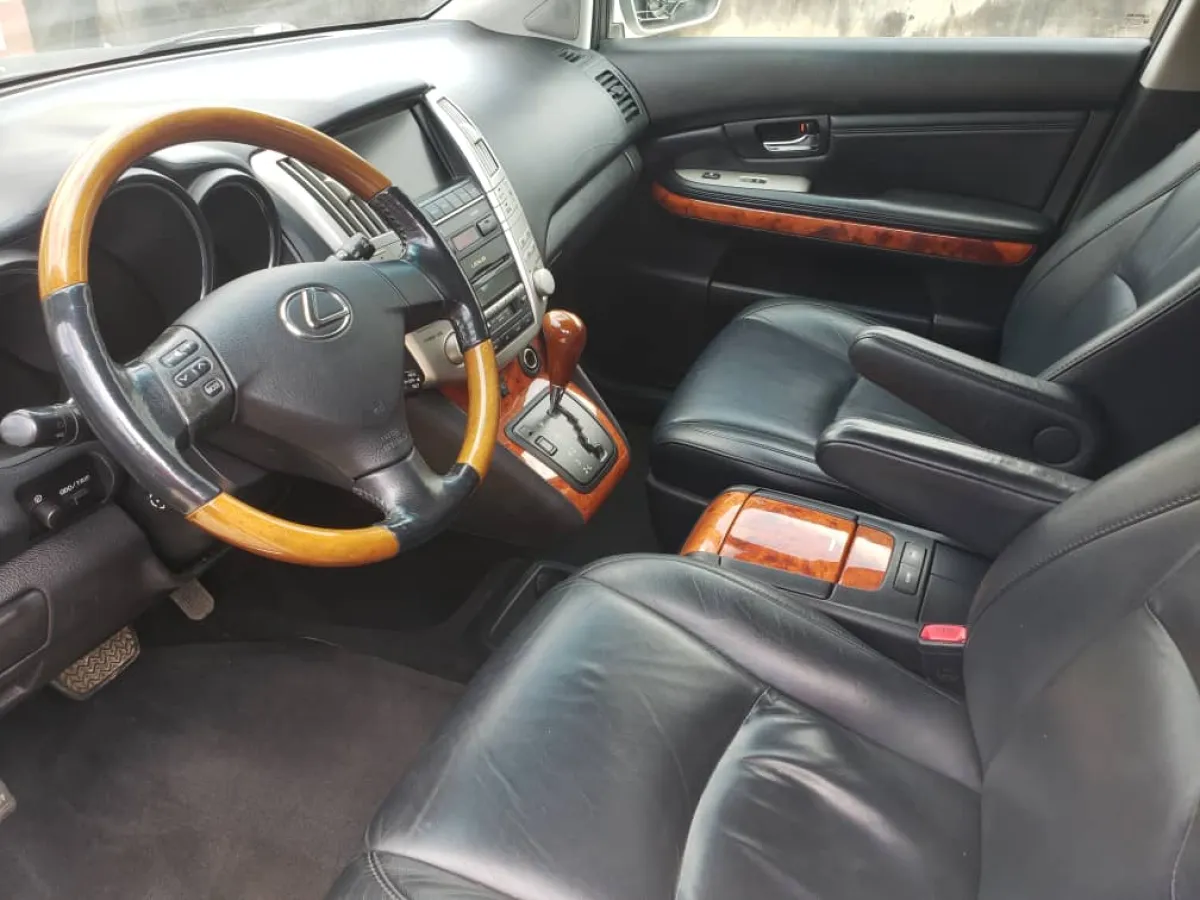 Toks 2005 Lexus Rx330 - Image 4