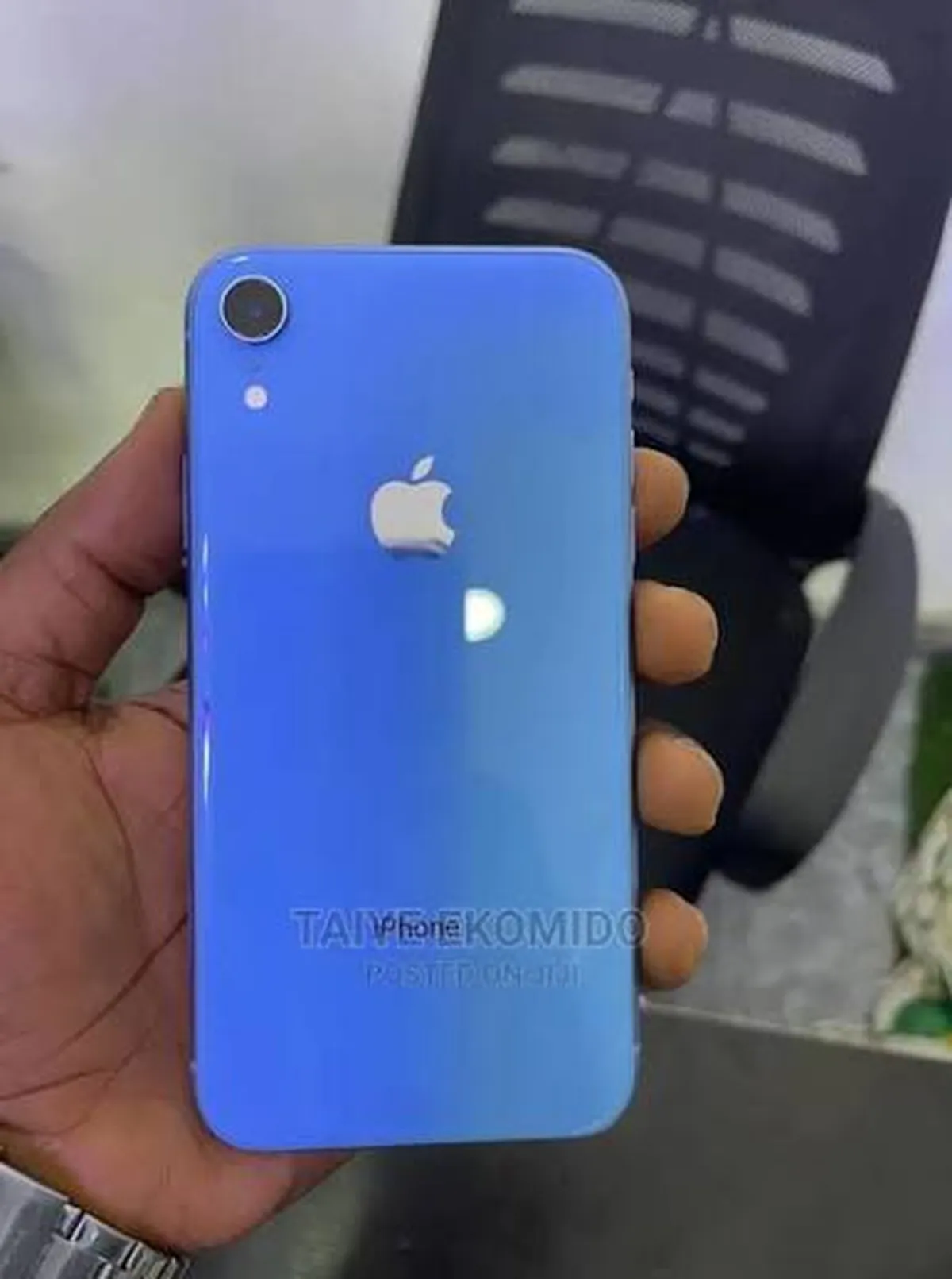 iPhone XR - Image 1