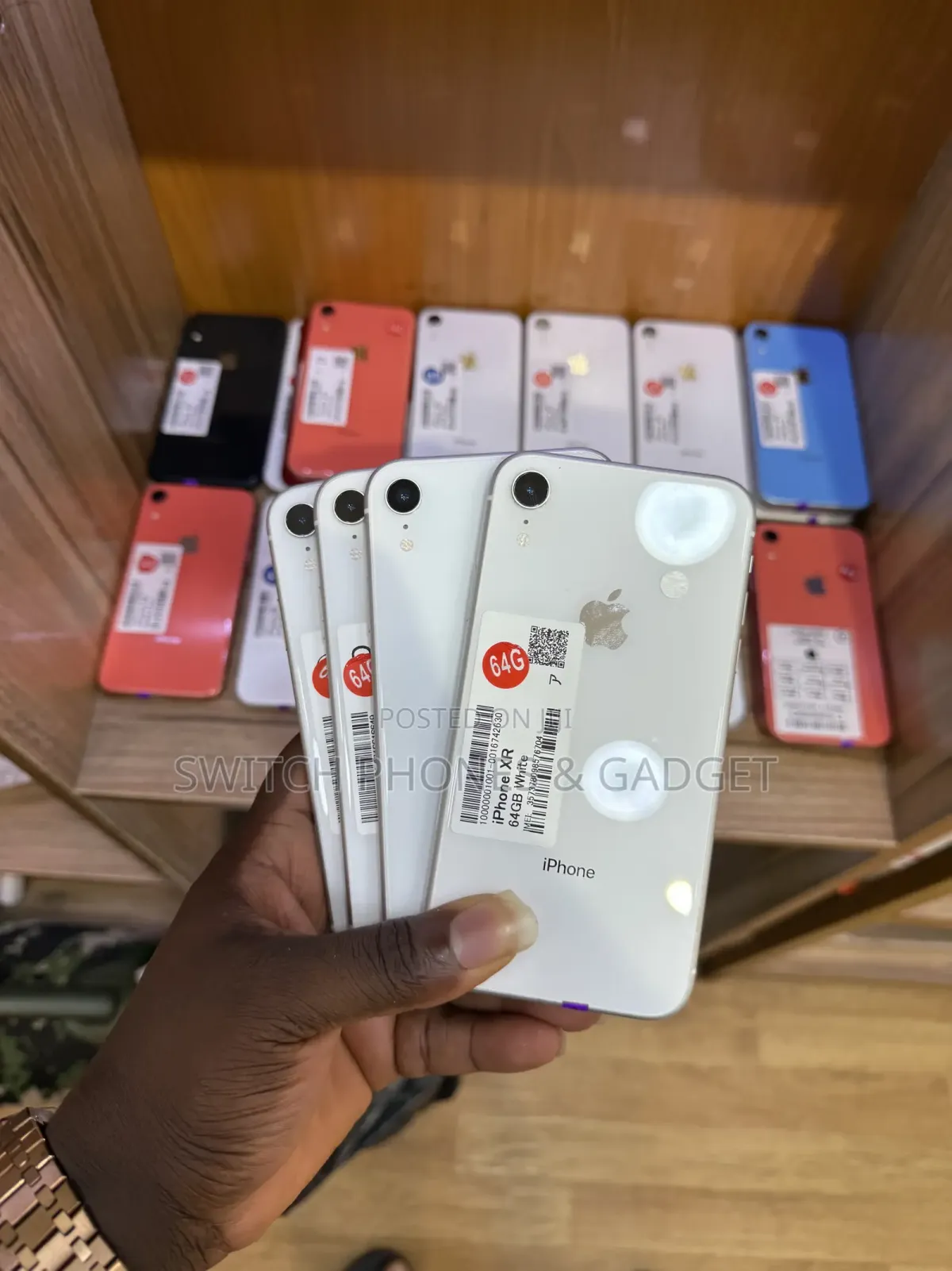 iPhone XR - Image 2