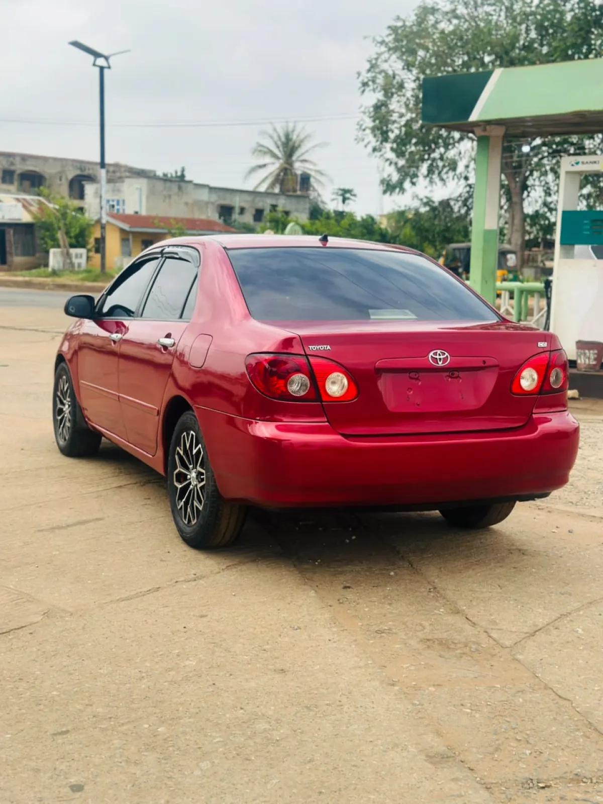 very clean 2005 model toyotal corolla - Image 6