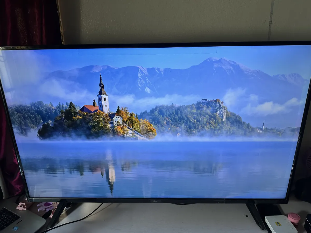 LG UHD 43 Inch 4K Smart, AI Magic remote - Image 2