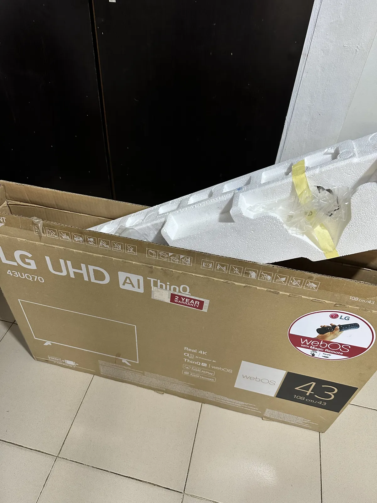LG UHD 43 Inch 4K Smart, AI Magic remote - Image 4