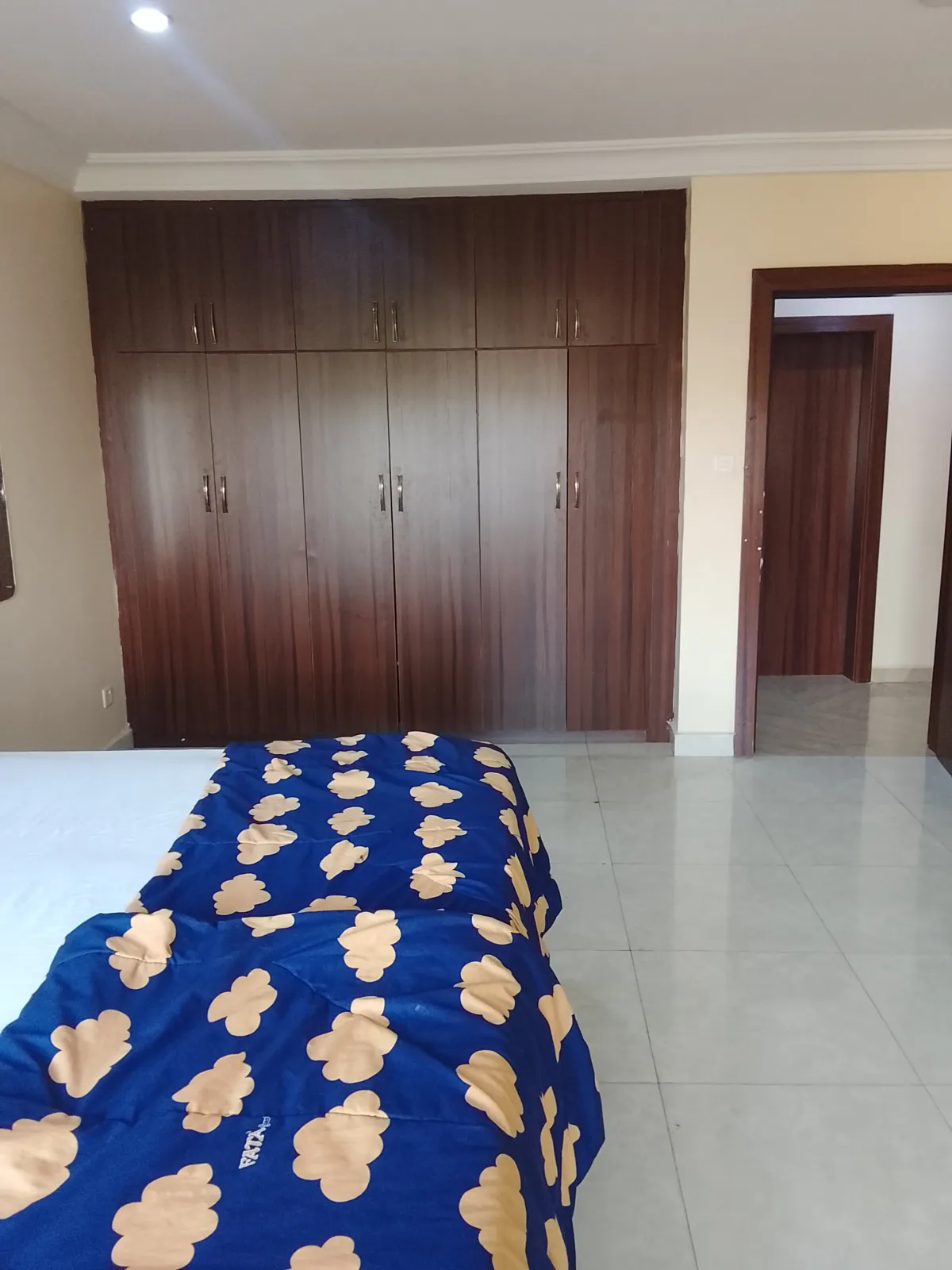 short let service apartment - Image 4