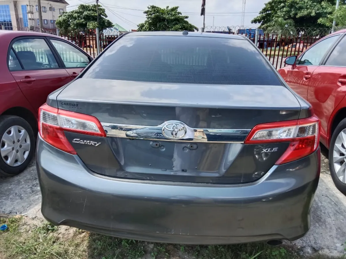 2013 Toyota Camry XLE Grey - Image 1
