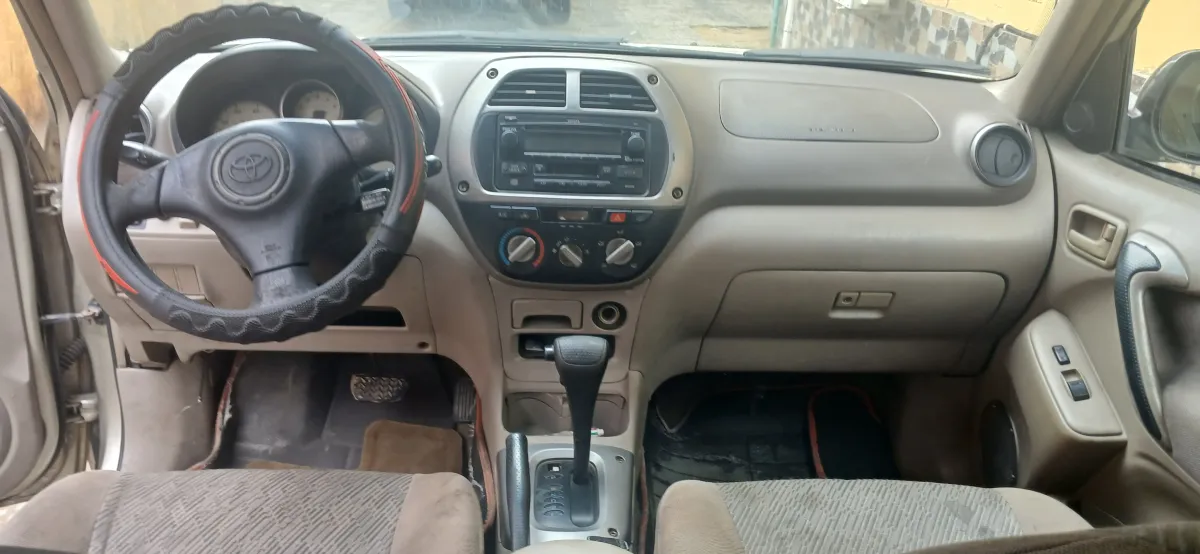 Toyota RAV-4 2003. Local Used. In working condition. - Image 2