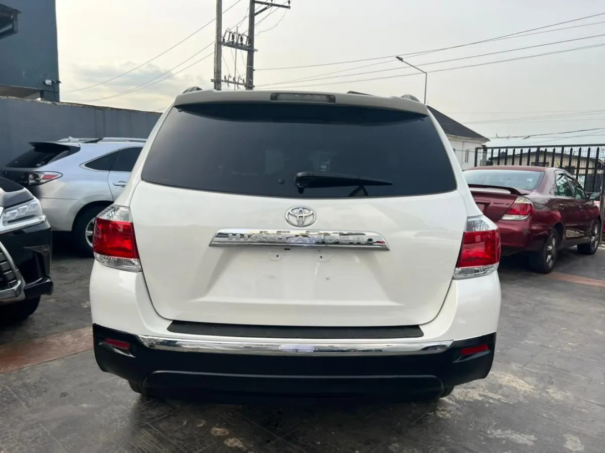 Foreign Used Toyota Highlander 2013 Limited edition - Image 4