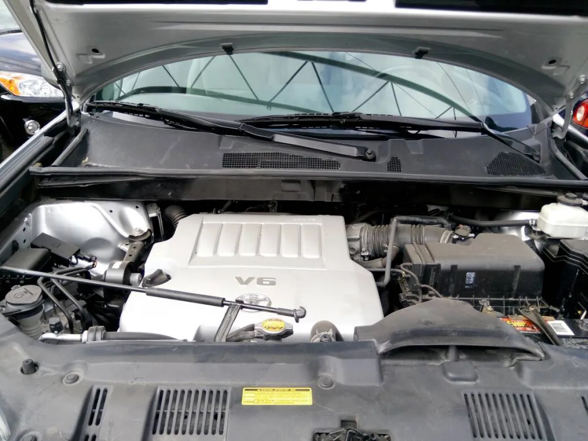 2011 Model Toyota Highlander Limited Toks Fully Loaded - Image 2