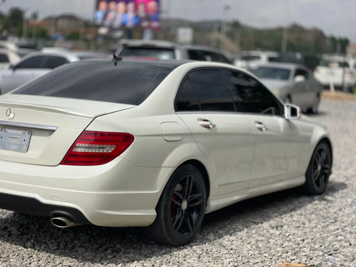 2013 Mercedes Benz C300 For Sale - Image 1