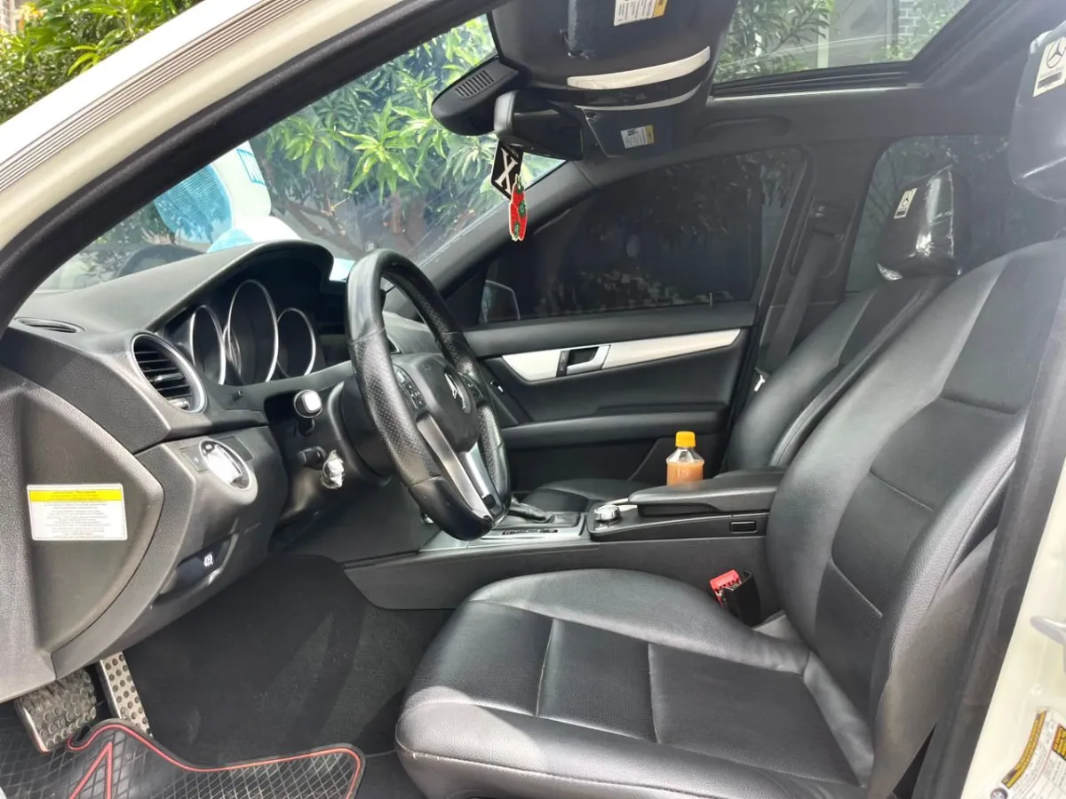 2013 Mercedes Benz C300 For Sale - Image 3