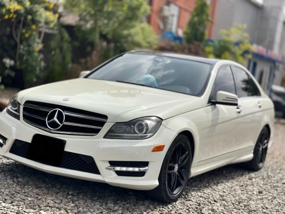 2013 Mercedes Benz C300 For Sale - Image 4