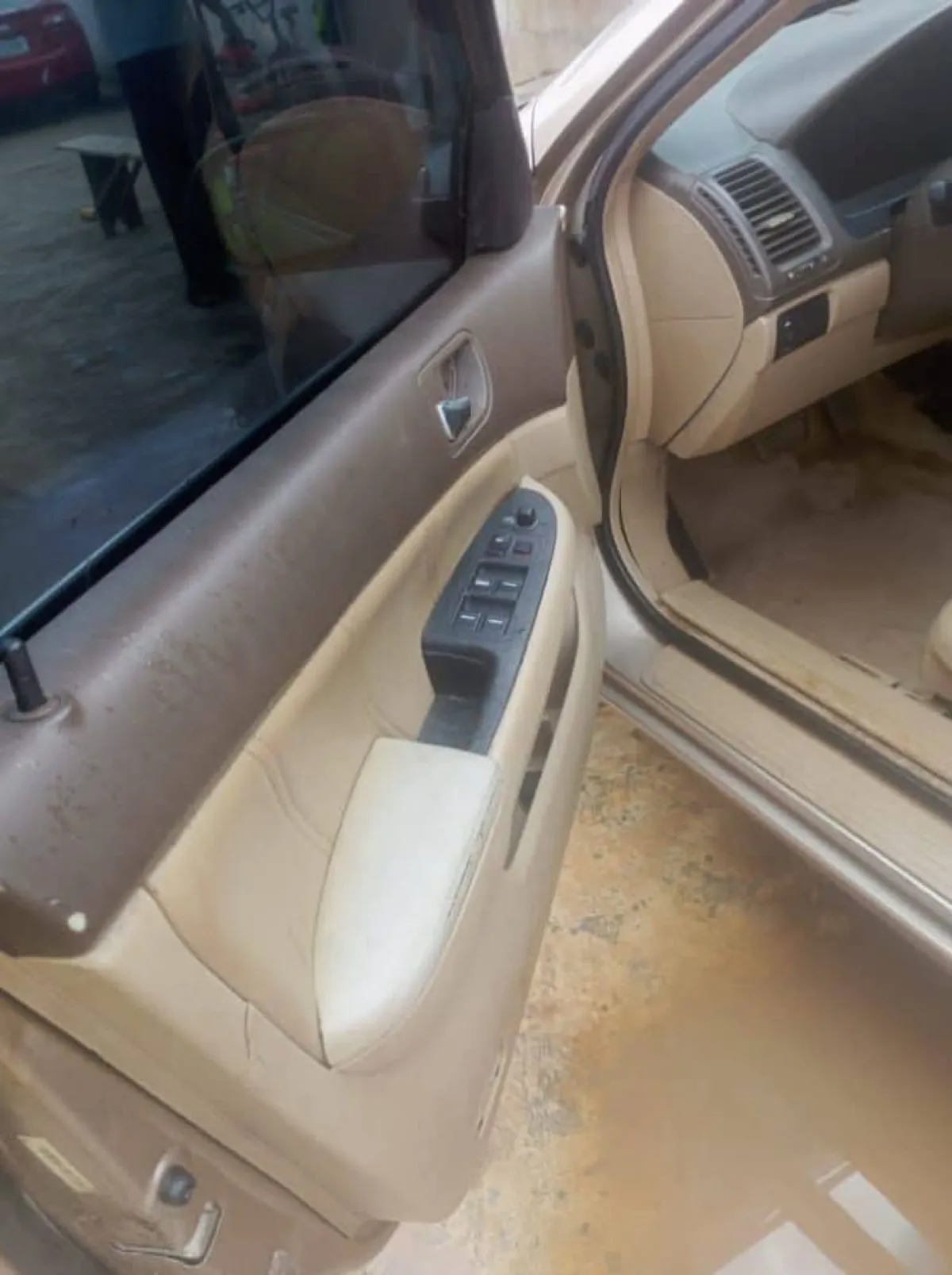 Neatly Used Honda accord 2005 - Image 3