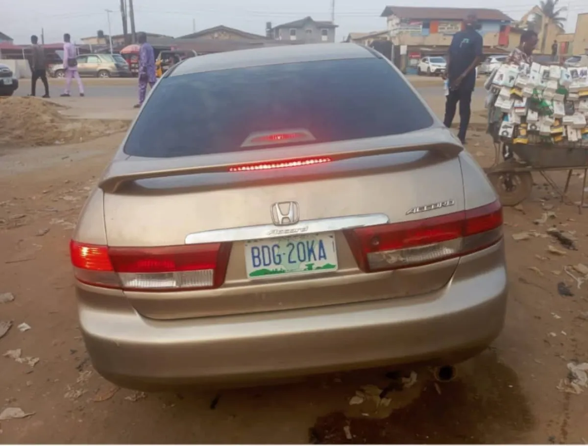 Neatly Used Honda accord 2005 - Image 4