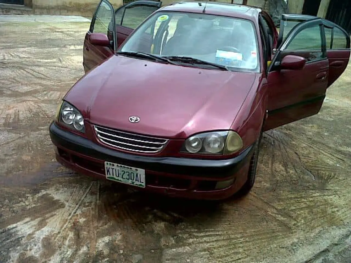 2000 Toyota avensis - Image 1