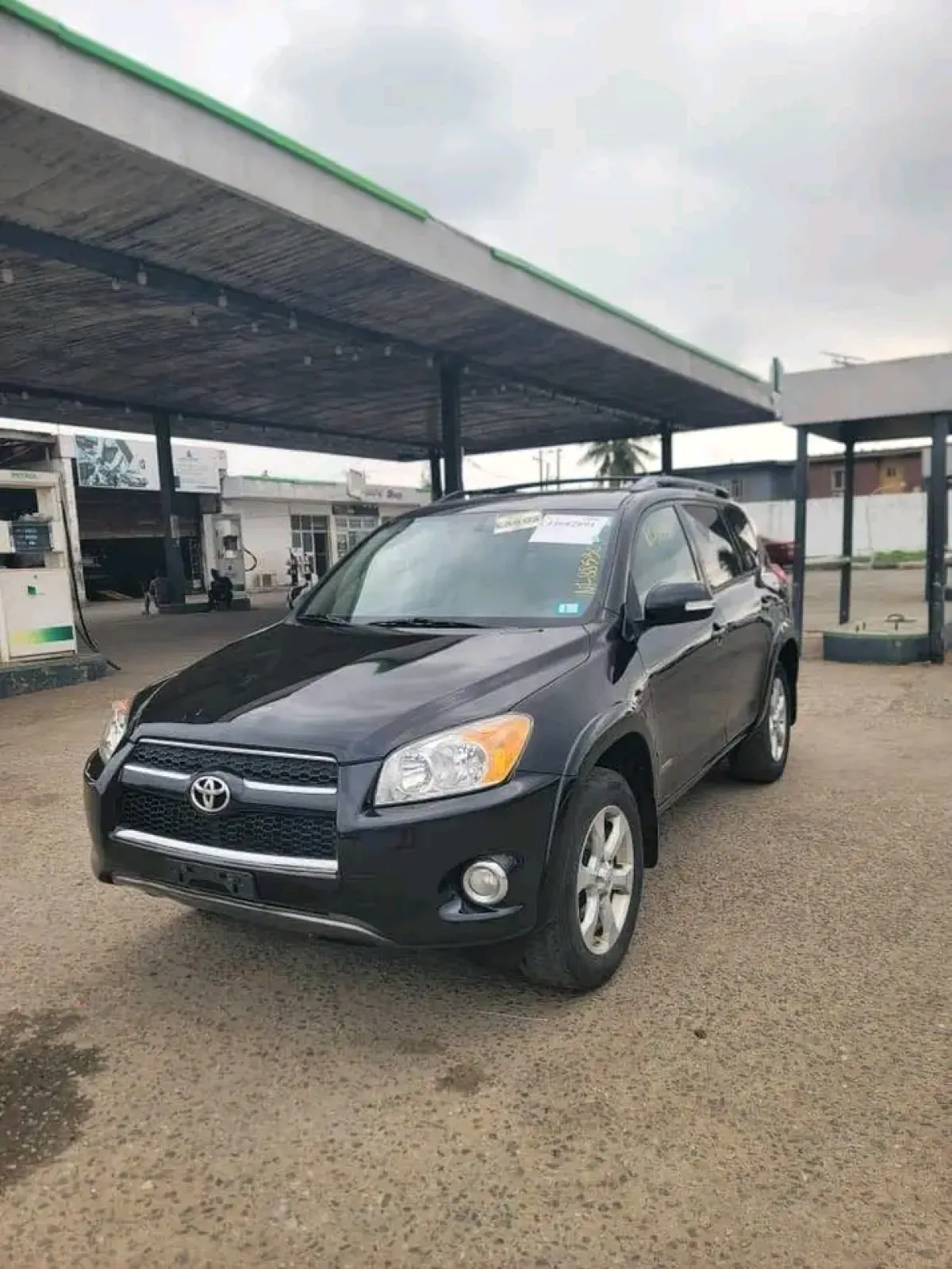 2008 Toyota rav4 - Image 2