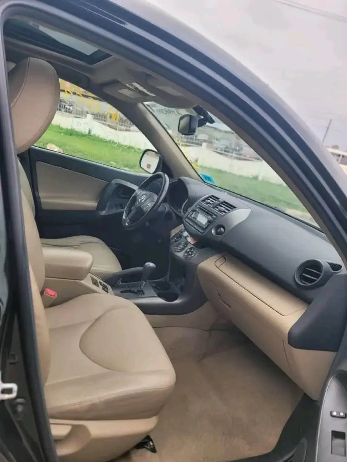 2008 Toyota rav4 - Image 5