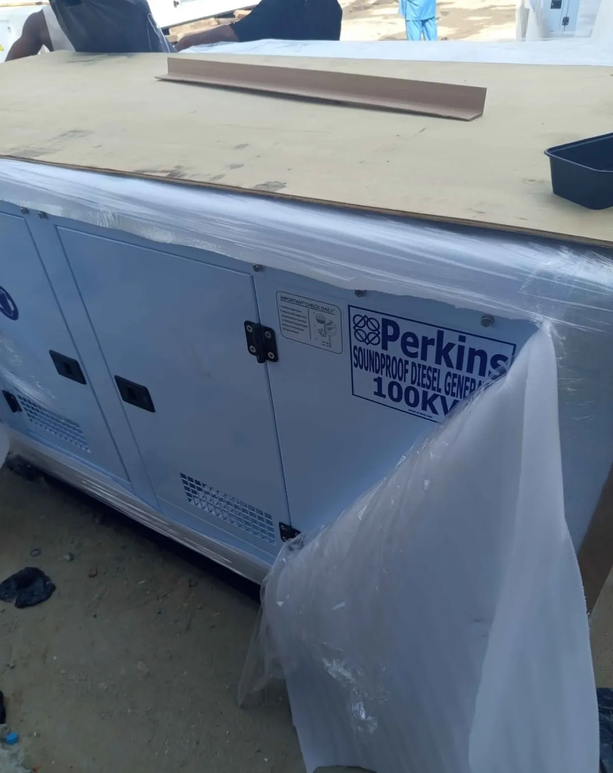 free installation for 100kva perkins soundproof diesel generator available - Image 3