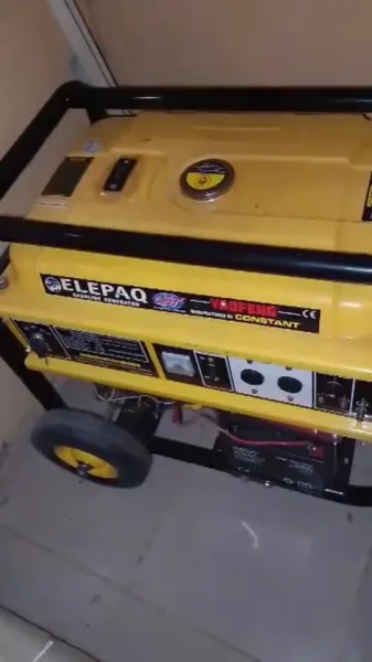ELEPAQ SV6800 5. 5kW Petrol Generator Clean Lightly Used