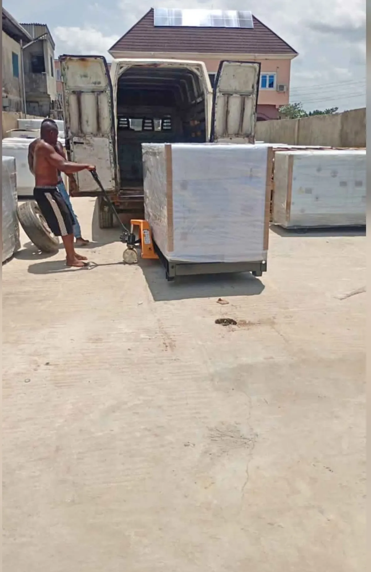 Heavy-Duty 150kva perkins soundproof diesel generator available - Image 3