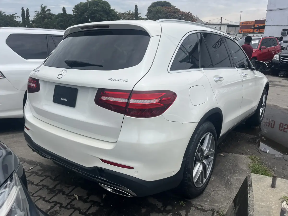 Foreign Used 2016 mercedes Benz Glc300 - Image 7