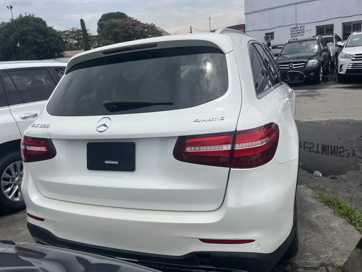 Foreign Used 2016 mercedes Benz Glc300 - Image 8