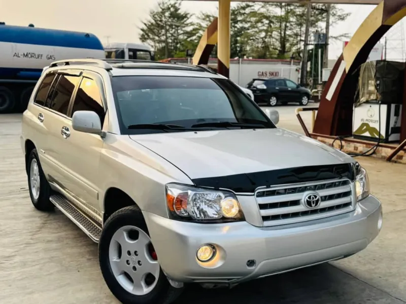Neatly use Toyota Highlander 2007