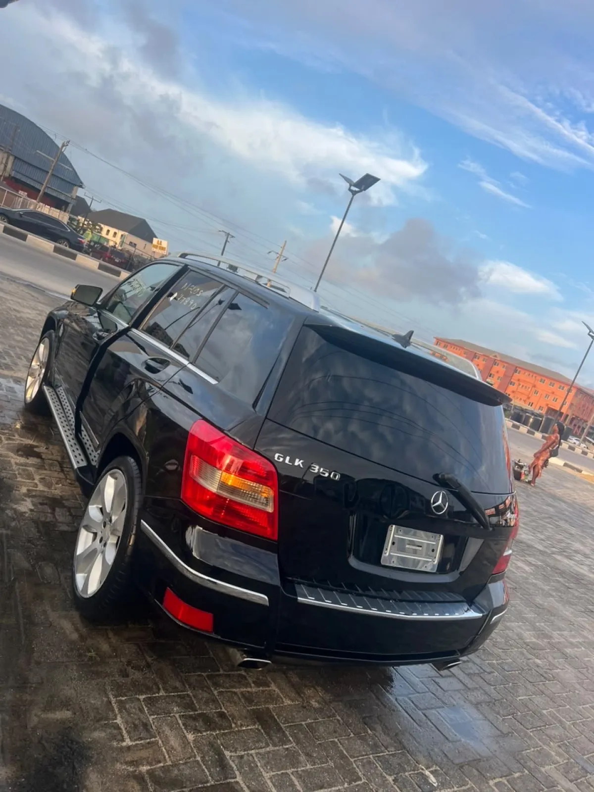 TOKUNBO 2010 Mercedes Benz GLK350 4Matoc Fullest Option - Image 8