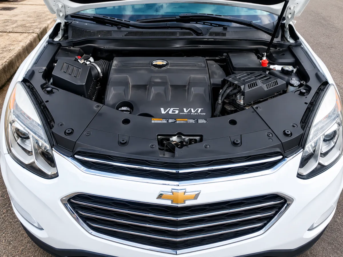2017 Chevrolet Equinox LT 3. 6L V6 Foreign Used Accident Free - Image 2