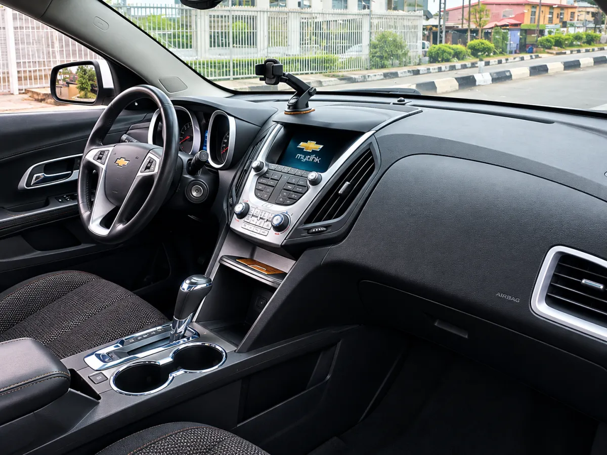 2017 Chevrolet Equinox LT 3. 6L V6 Foreign Used Accident Free - Image 4