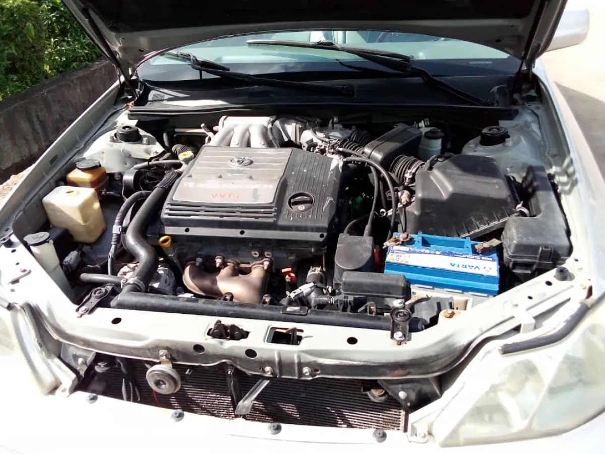 2004 Toyota Avalon Foreign Used Up For Sale - Image 2