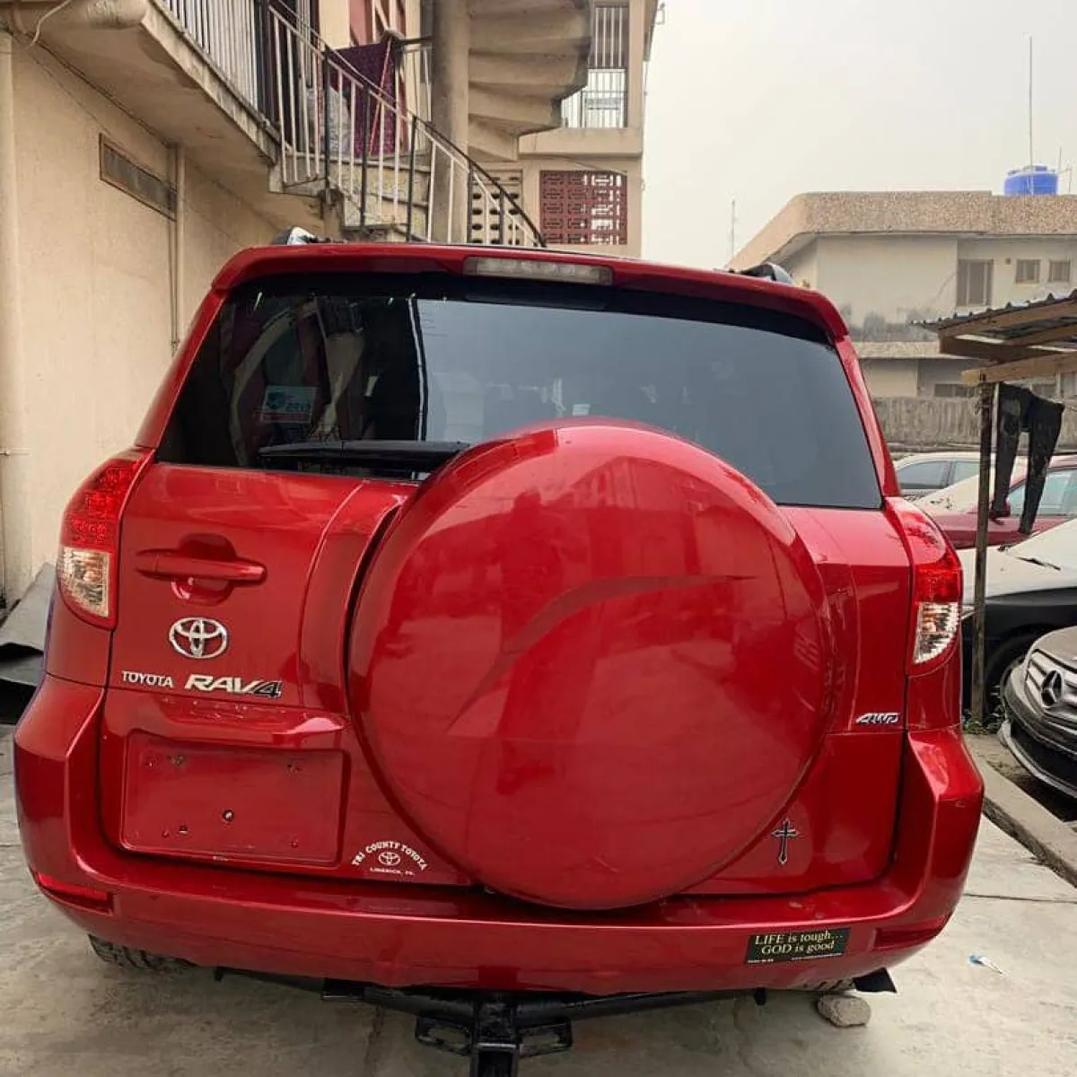 Very sharp Toyota rav4 red - Image 8