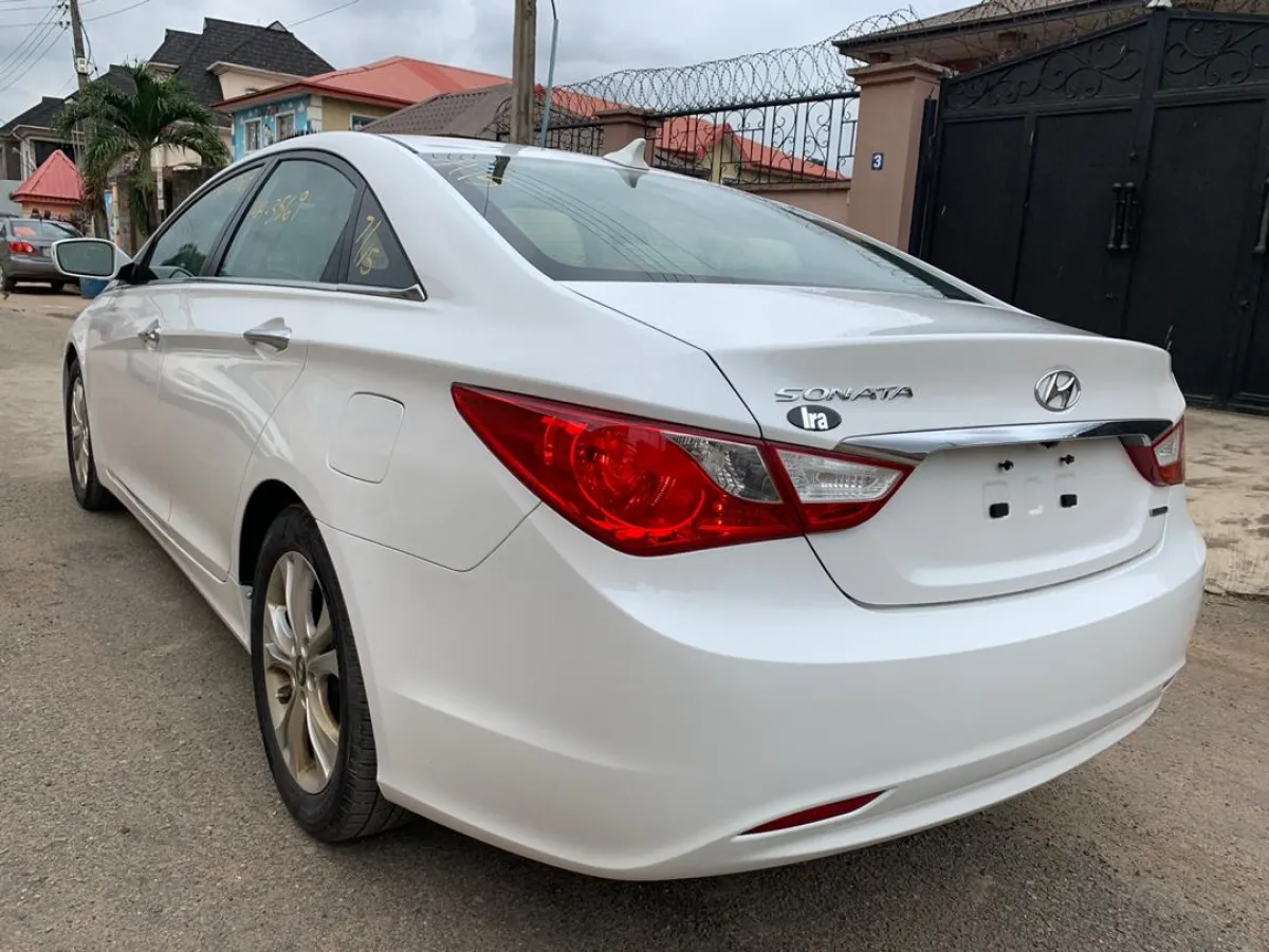 2012 Hyundai Sonata Fullest Options With Panoramic - Image 1