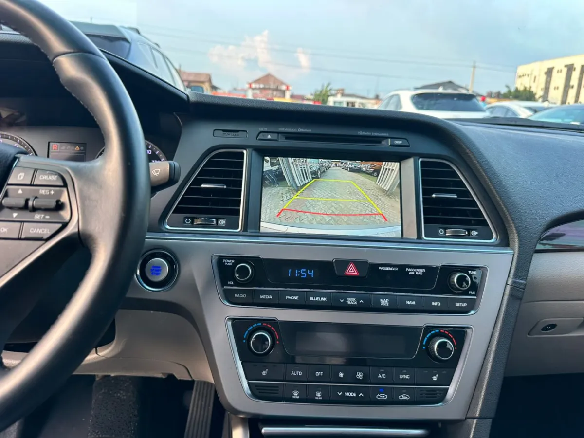 2015 Hyundai Sonata - Image 2