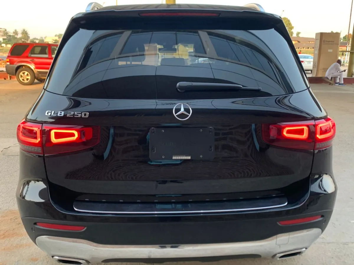 2020 BENZ GLB 250 For Sale - Image 1
