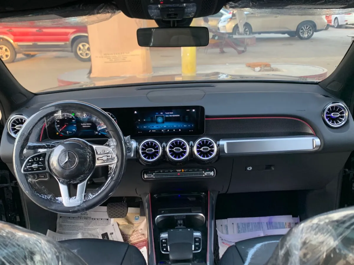 2020 BENZ GLB 250 For Sale - Image 3