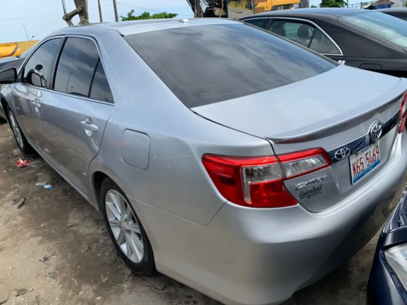 Toyota Camry 2014 XLE Foreign Used)