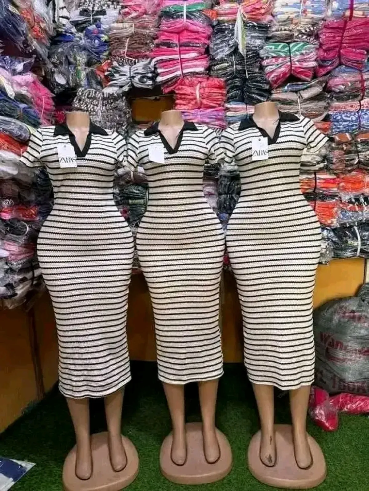 Ladies gown - Image 9