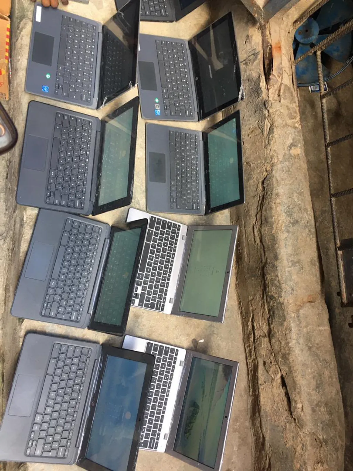 laptop - Image 1