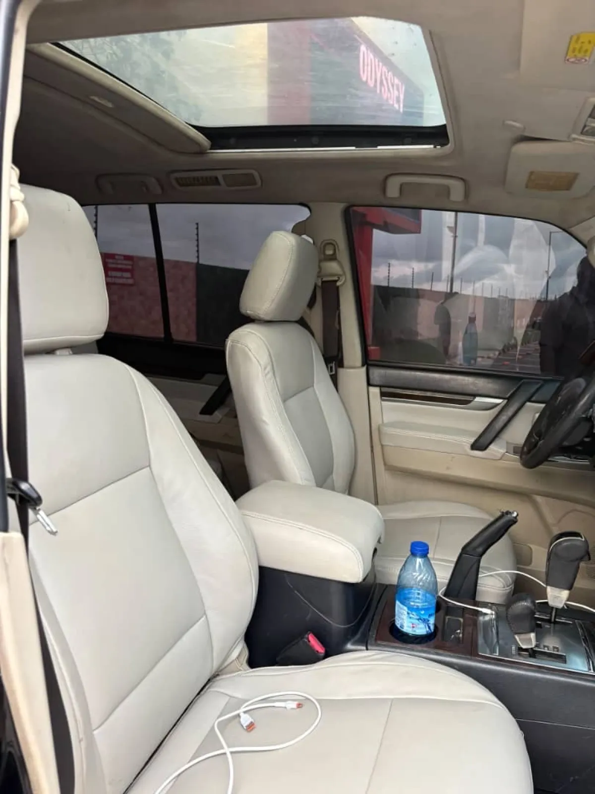 Super Clean First Body 2010 Mitsubishi Pajero V6 - Image 5