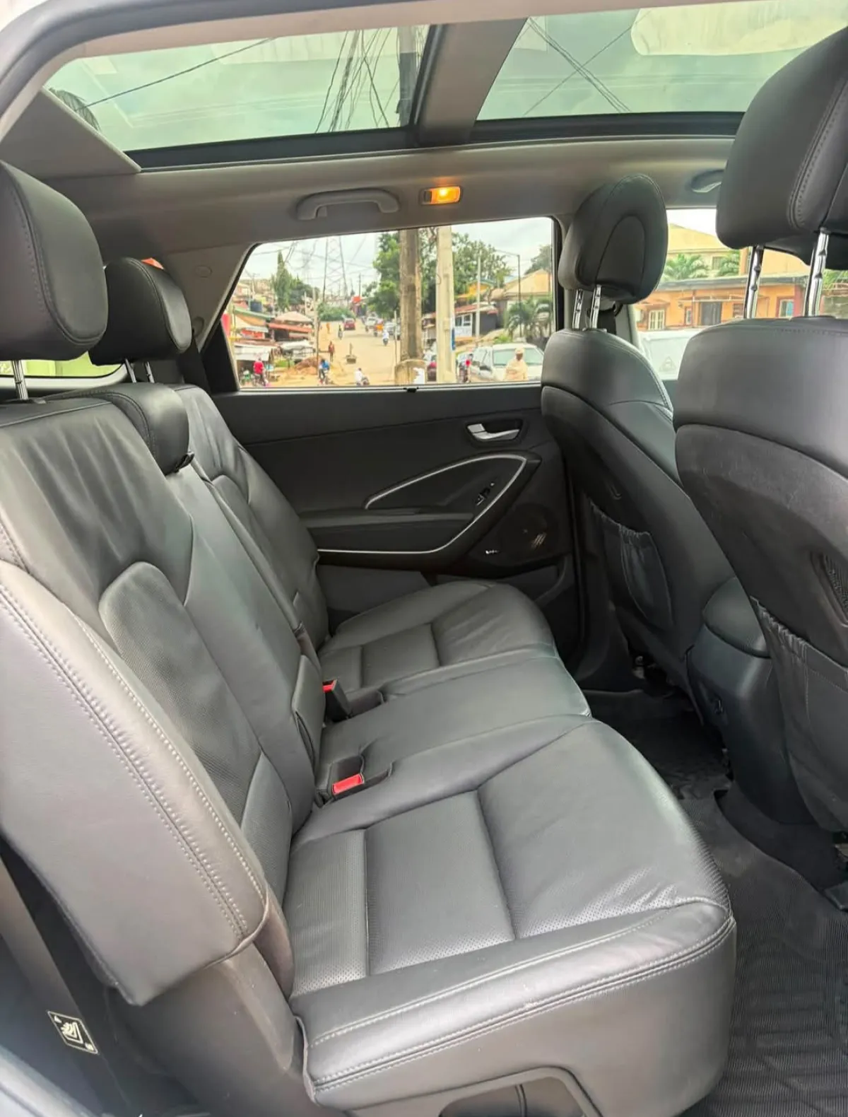 Direct tokunbo 2017 hyundai santafe - Image 2