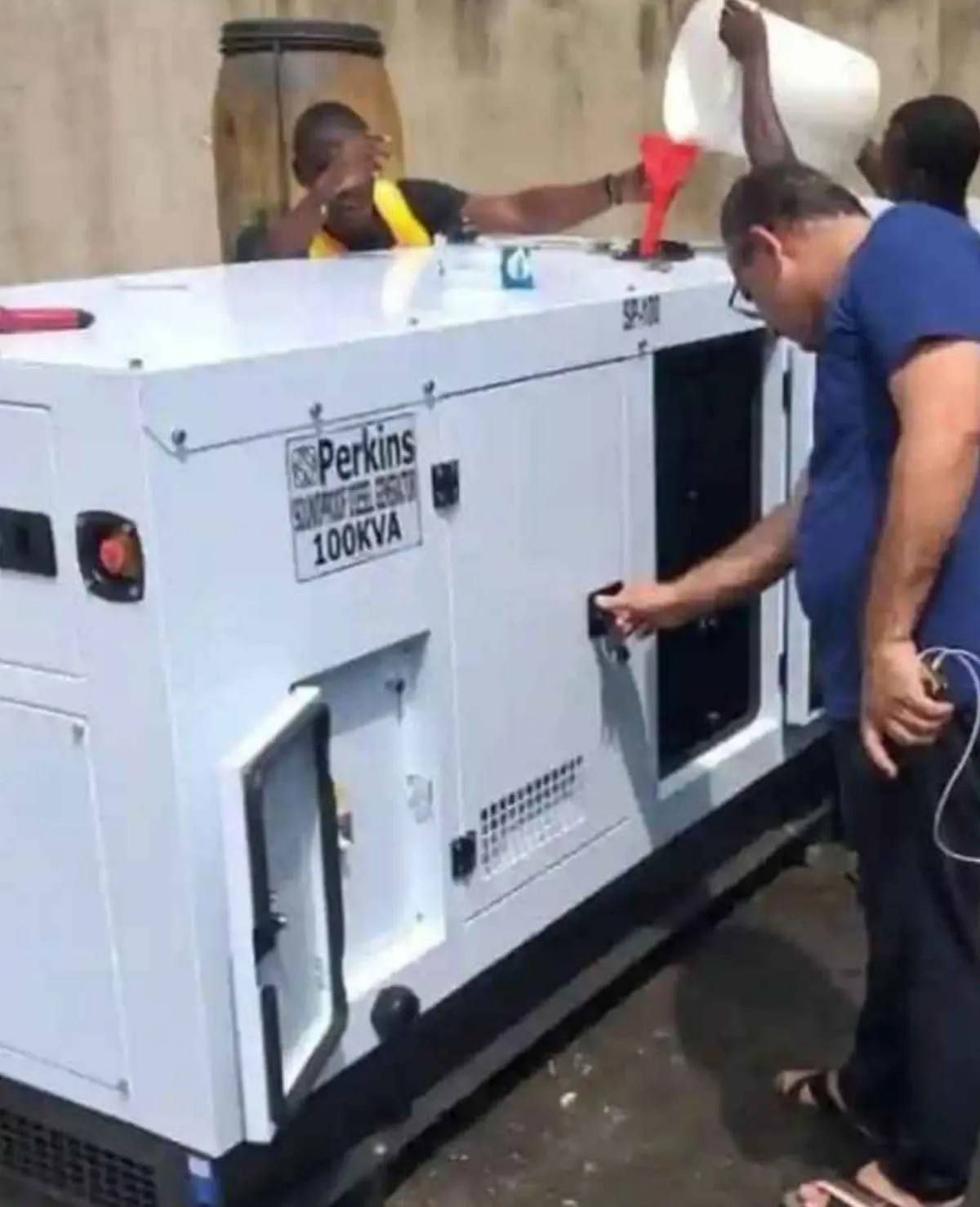 reliable performance 20kVA perkins soundproof generator available - Image 2