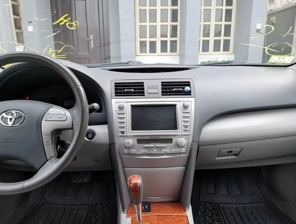 Toyota Camry XLE 2011 v4 plugs - Image 4