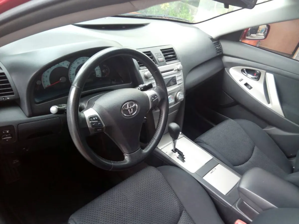 Red Toyota camry 2010 - Image 7