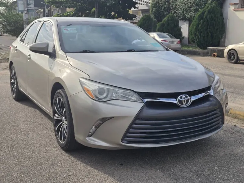 Toyota Camry 2016 LE