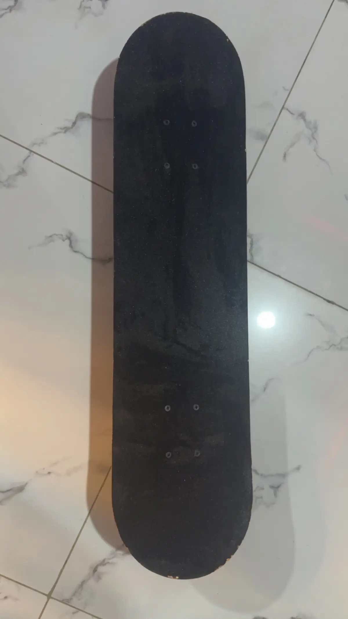 Skateboard - Image 2