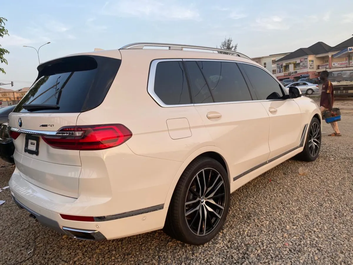 2019 Model BMW X7 Xdrive Full Option Super White - Image 5