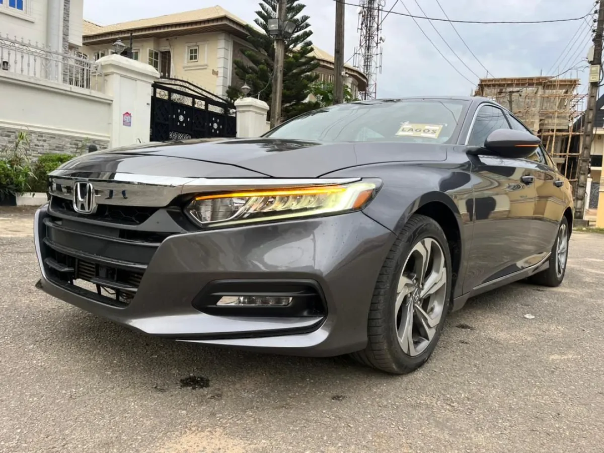 Foreign Used 2018 Honda Accord - Image 4